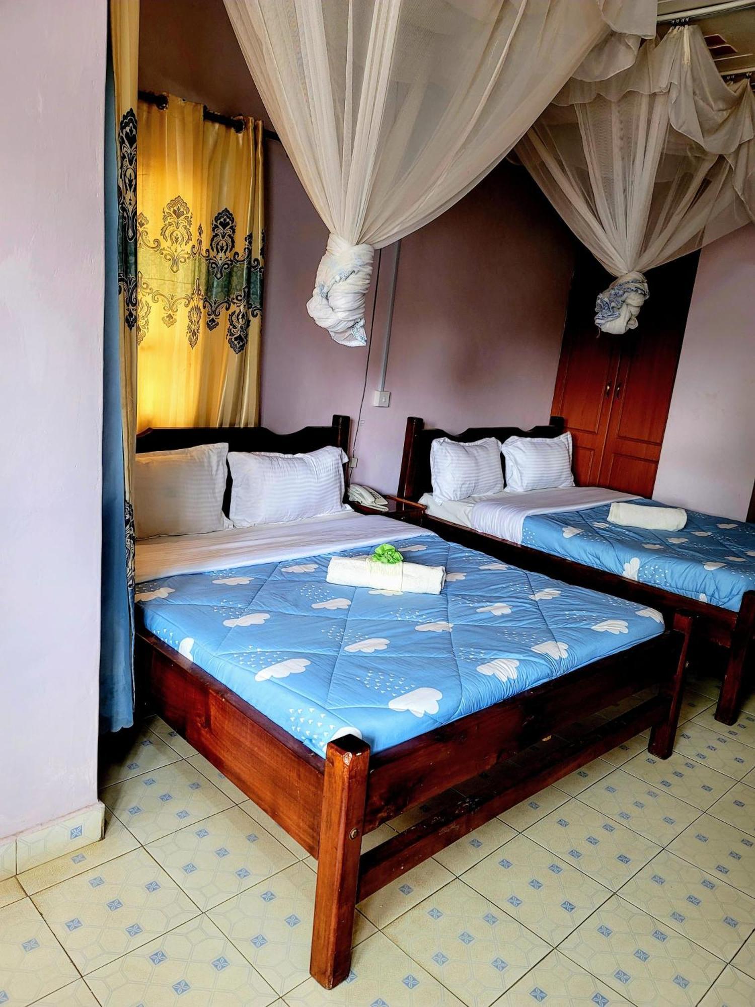 Apex Resort Nakuru Buitenkant foto