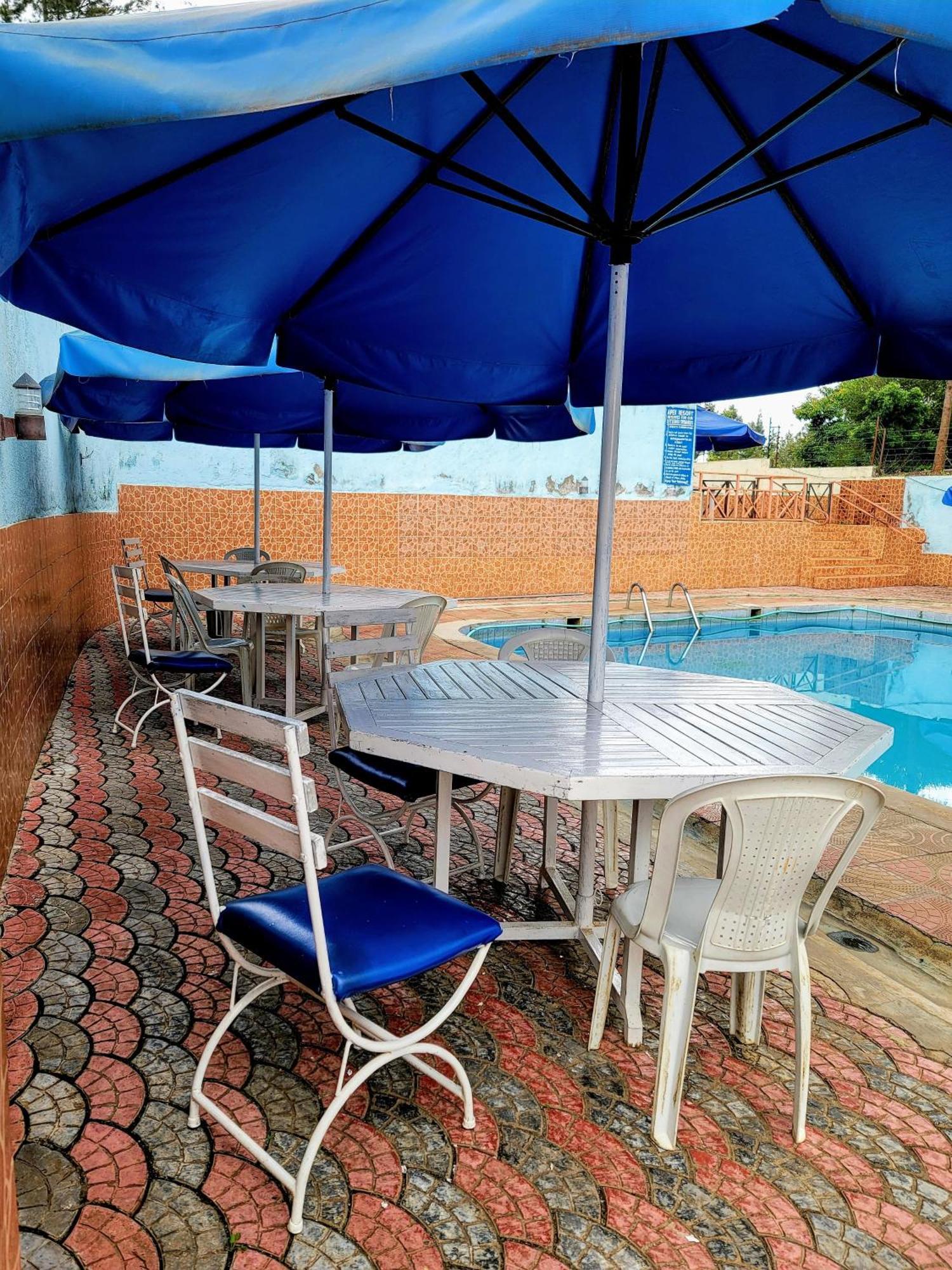 Apex Resort Nakuru Buitenkant foto