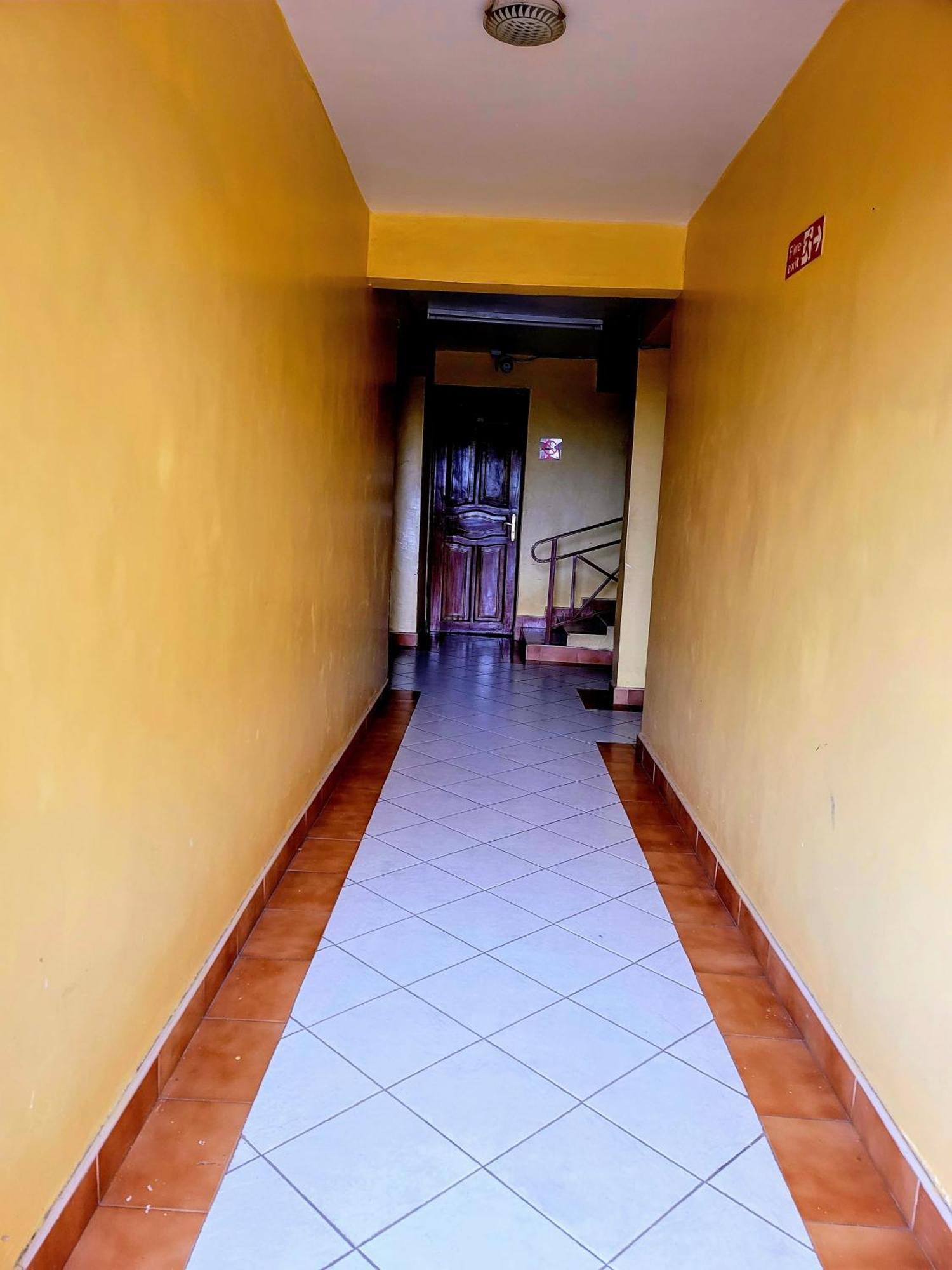Apex Resort Nakuru Buitenkant foto