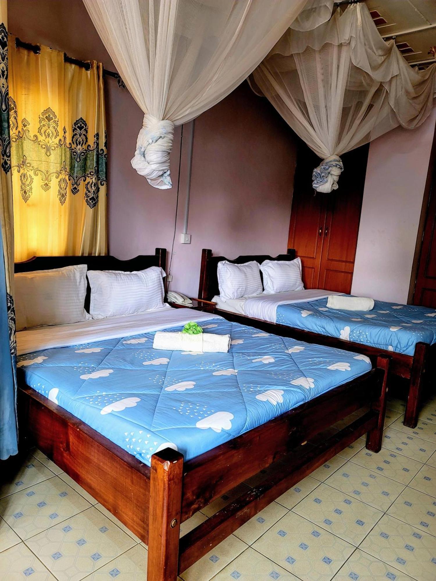 Apex Resort Nakuru Buitenkant foto