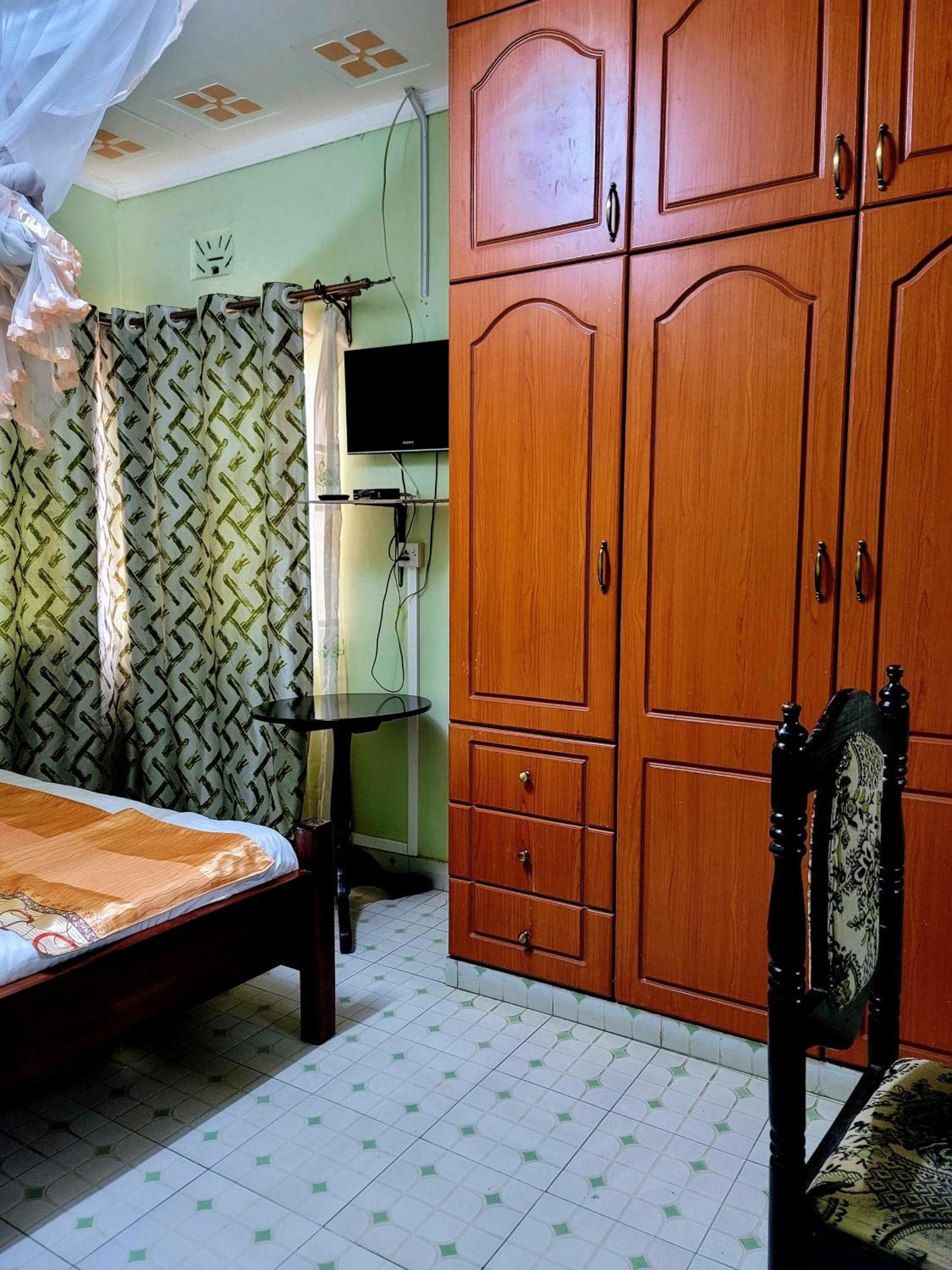Apex Resort Nakuru Buitenkant foto