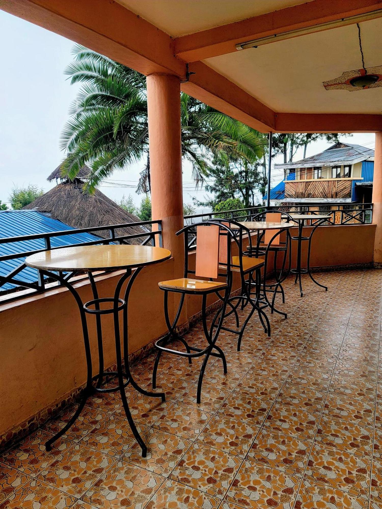 Apex Resort Nakuru Buitenkant foto