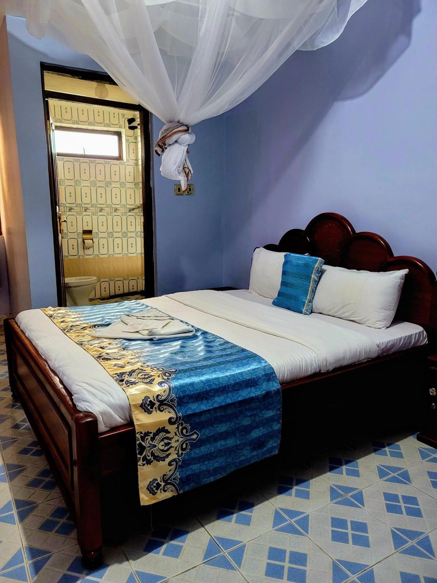 Apex Resort Nakuru Buitenkant foto