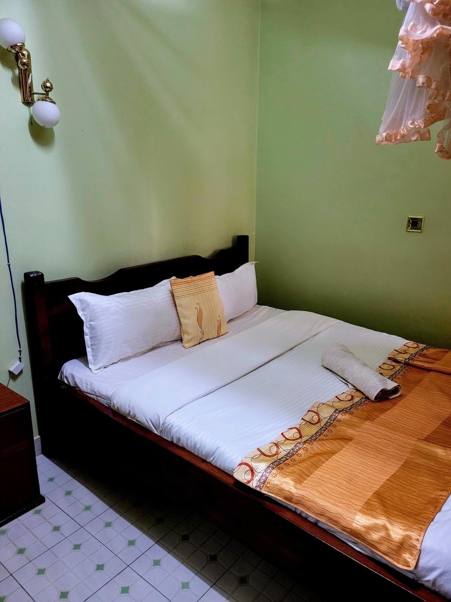 Apex Resort Nakuru Buitenkant foto