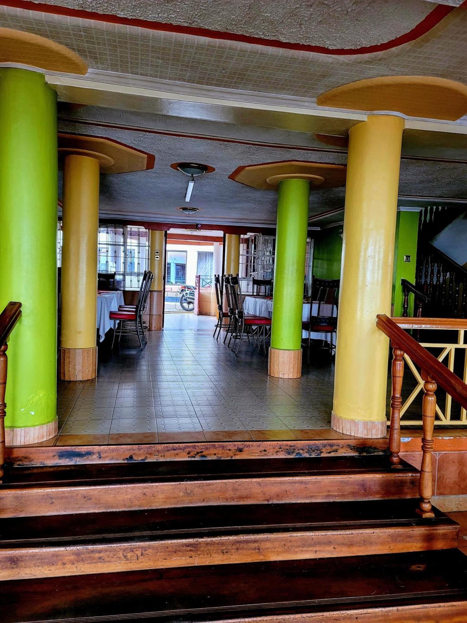Apex Resort Nakuru Buitenkant foto
